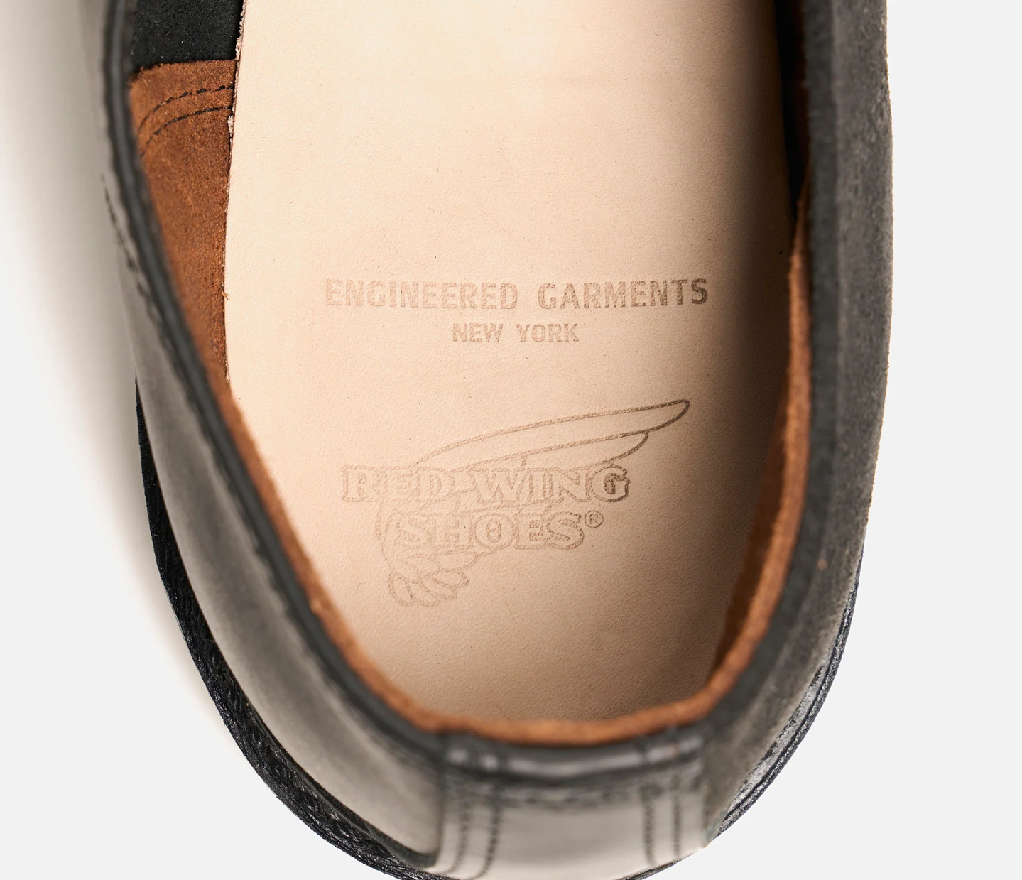 RED WING SHOES - 3110 ENGINEERED GARMENTS SHOP MOC - BLACK REMIX - Imagen 4