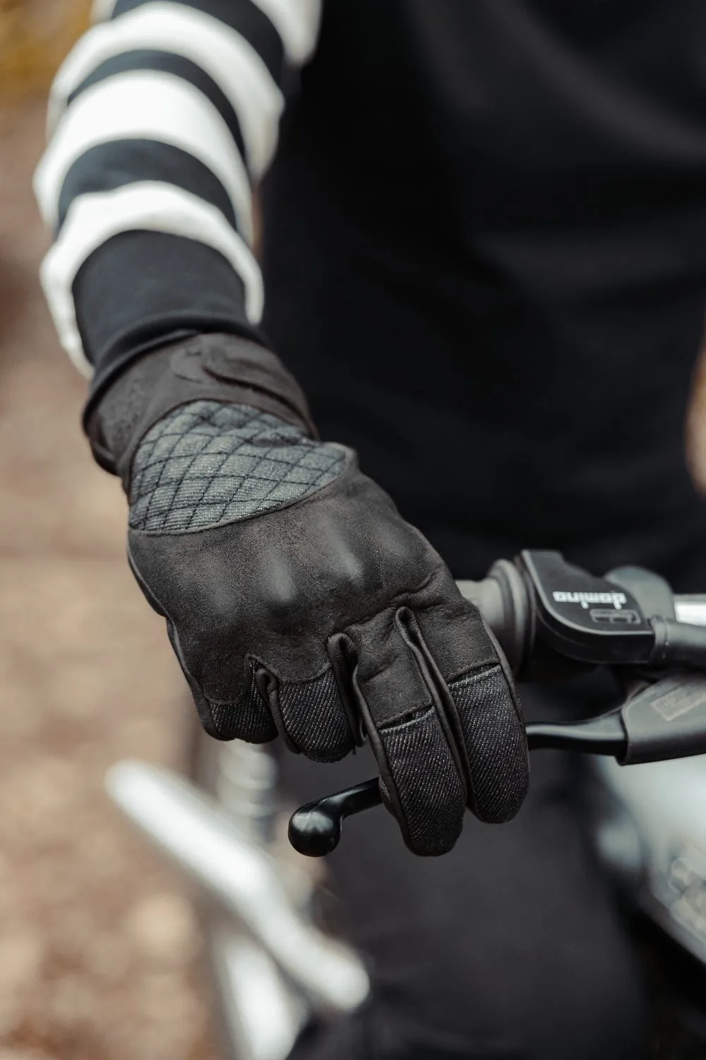 AGE OF GLORY- Gloves Black leather and Denim - Imagen 5