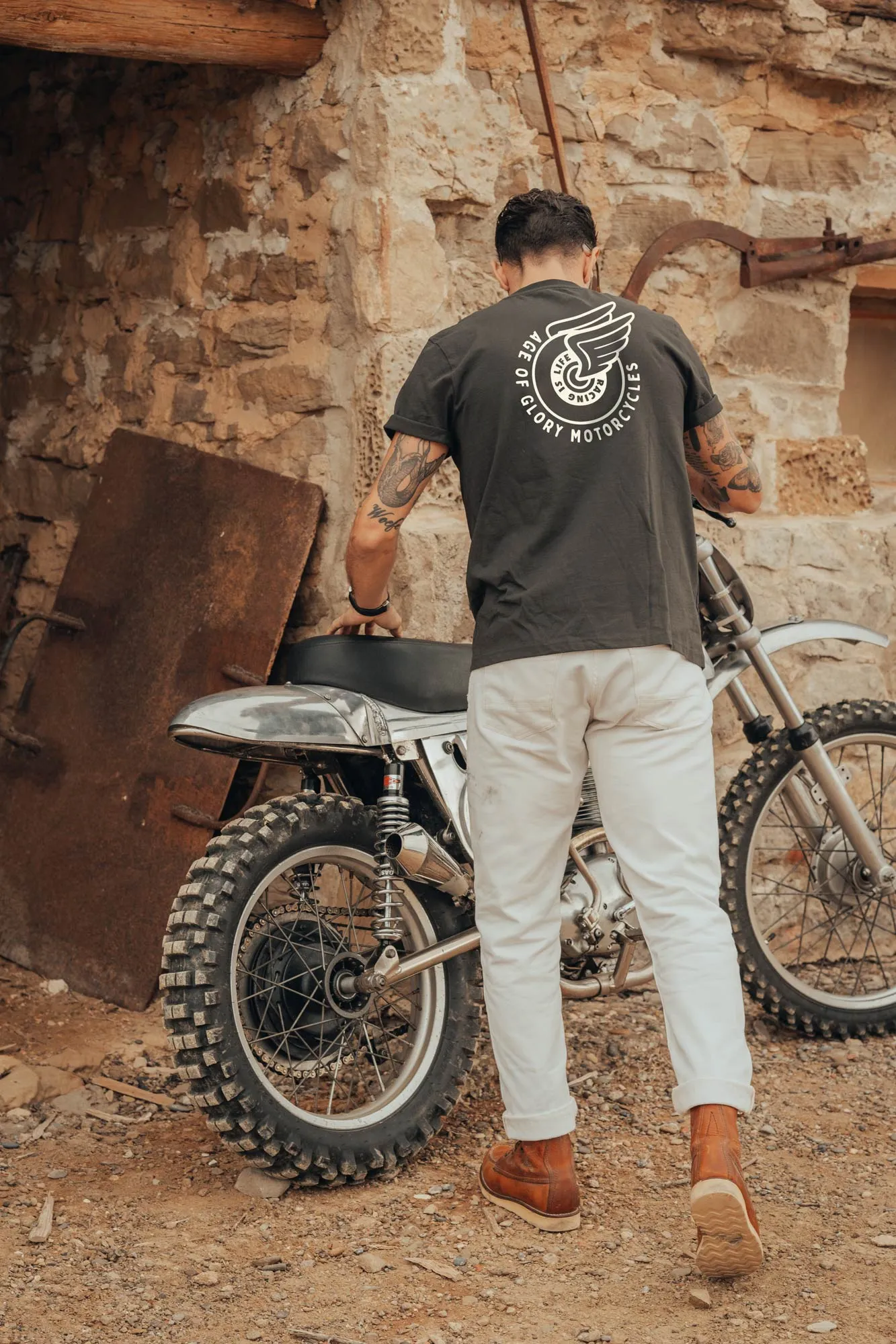 AGE OF GLORY - Champ Tee Washed Black - Imagen 3