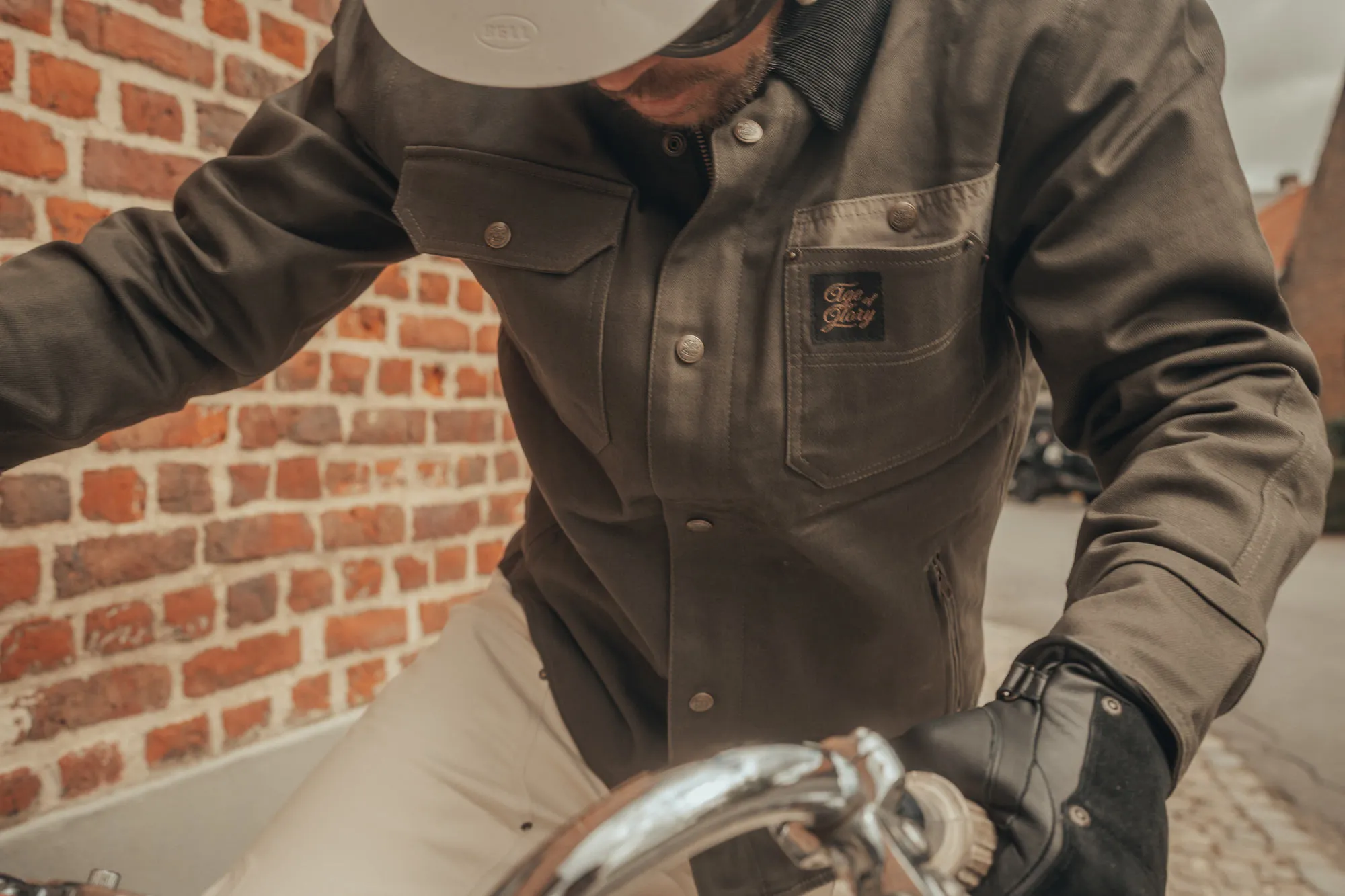 AGE OF GLOY - Runaway Riding Shirt Dark Olive - Imagen 5
